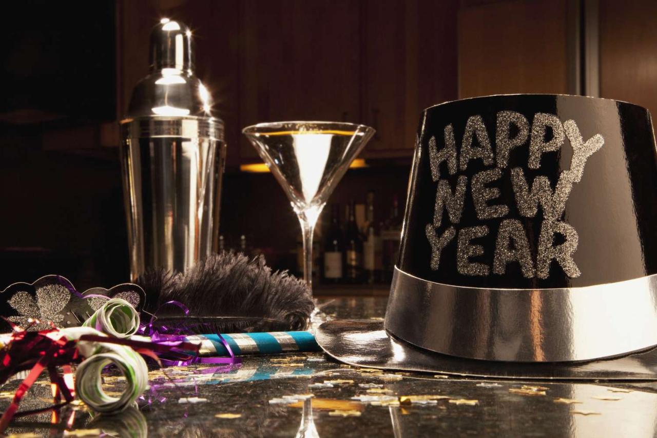 12 Tips For Being A Great New Year'S Eve Party Guest
